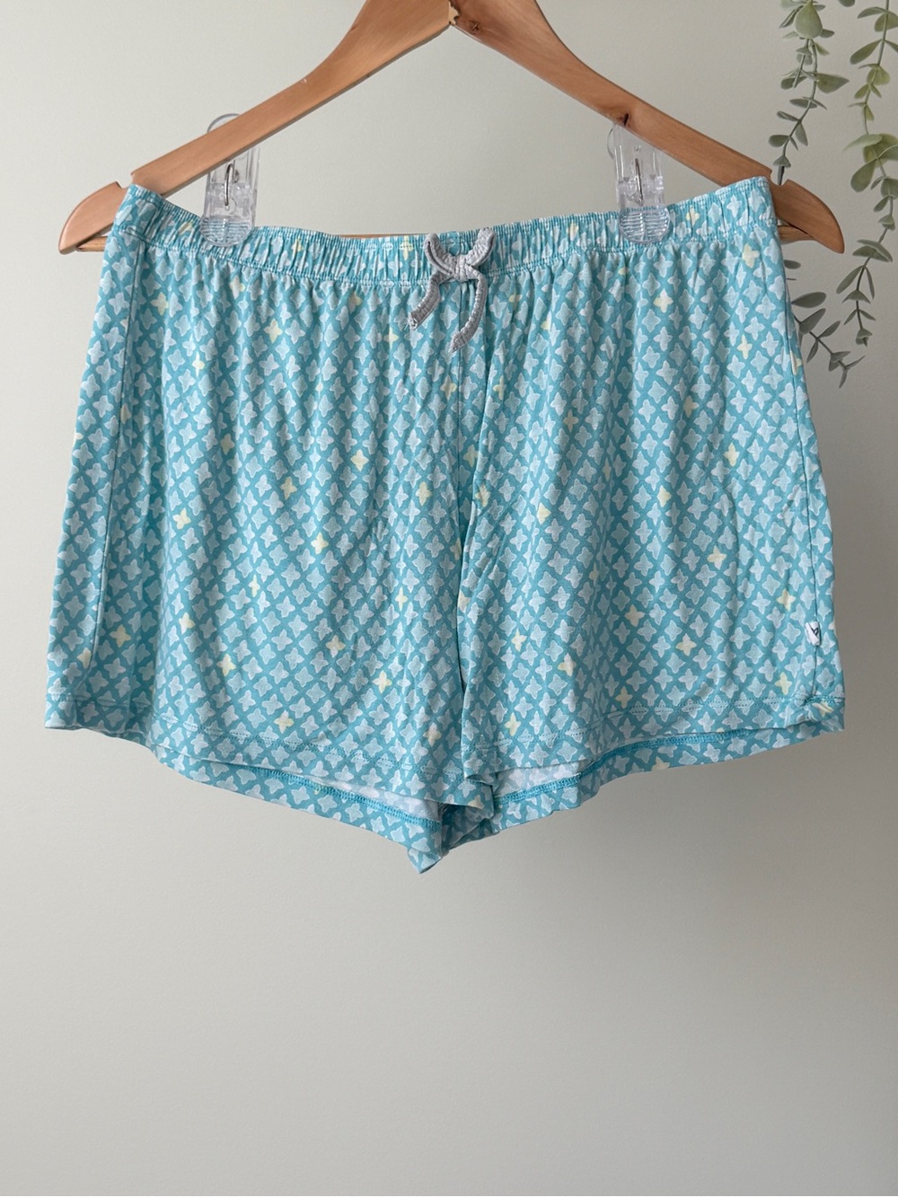 Jane and Bleecker Aqua Printed Lounge Shorts | Size: M